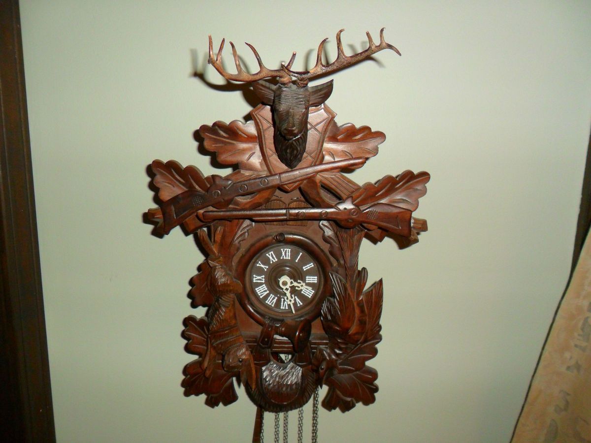 WEST GERMAN BLACK FOREST MUSICAL CUCKOO CLOCK PLAYS EDLEWEISS & LARAS