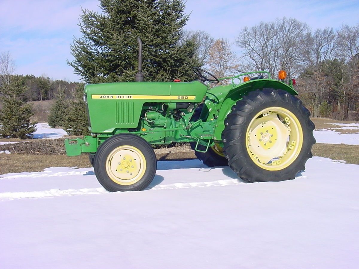 John Deere 950 Tractor