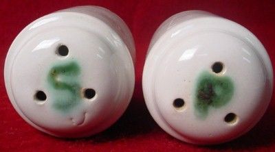 Hadley Pottery Pear Grape Green Salt Pepper Set