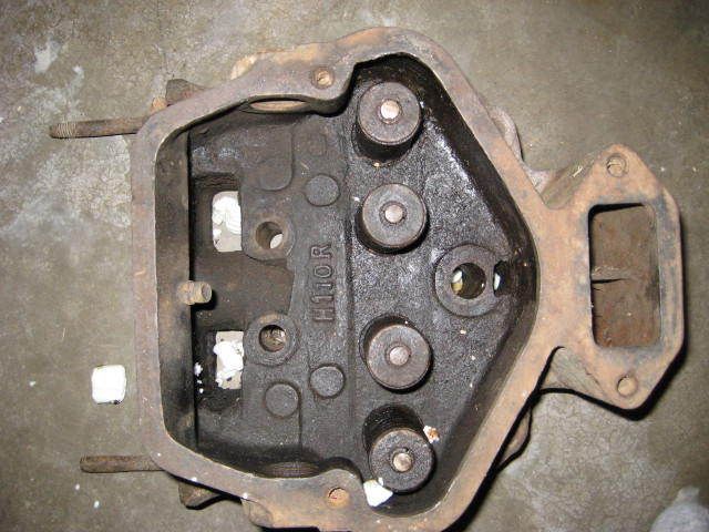 John Deere H Cylinder Head H110R  