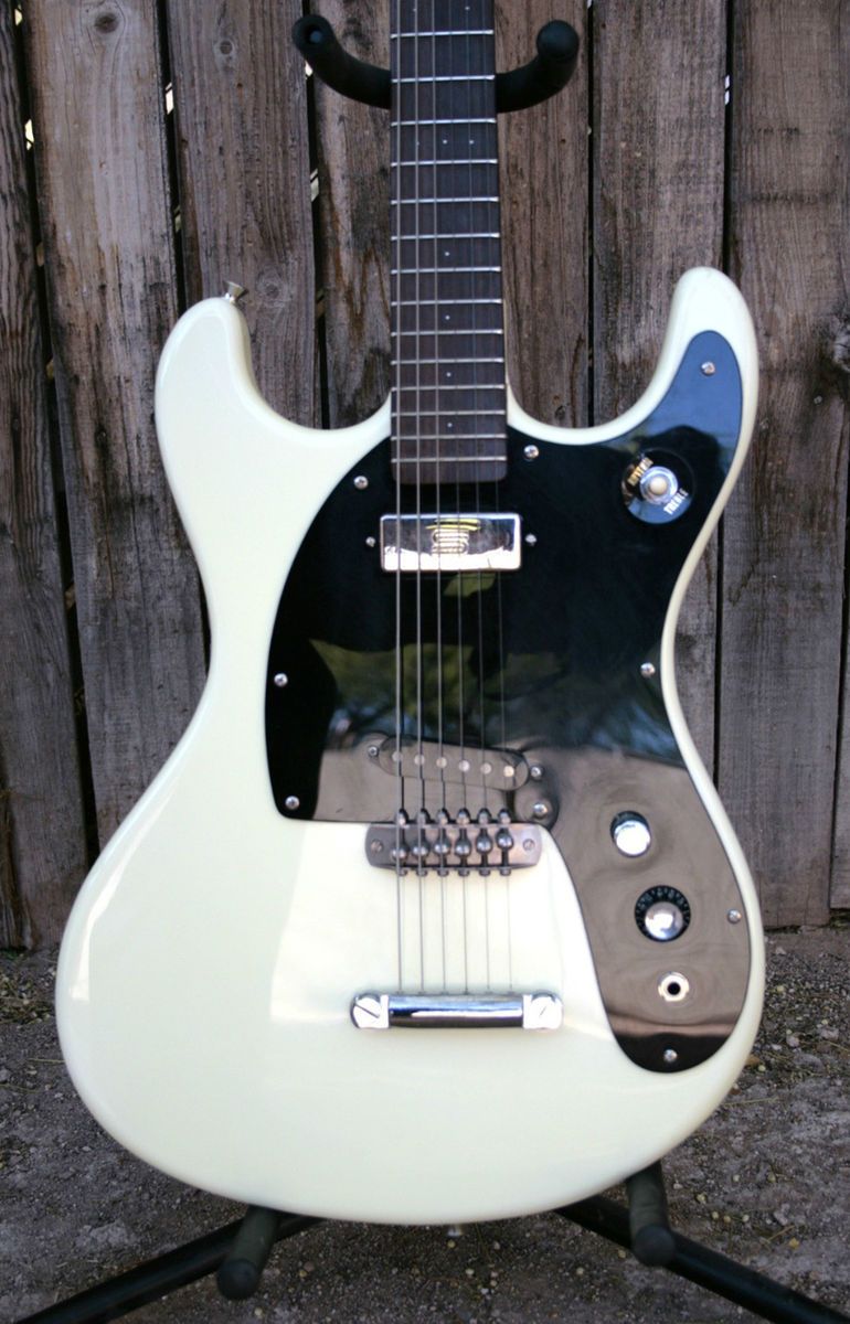 Mosrite Ventures II Copy Johnny Ramone Ramones  