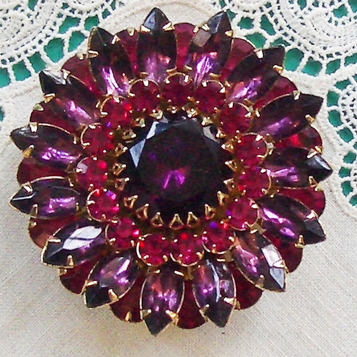 Large JUDY LEE Signed Rhinestone Pin Purple Fuscia Vintage Layered