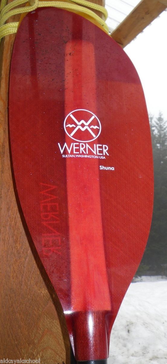 WERNER Shuna 2 pc 215 cm std diameter shaft Sea Kayak Paddle excellent