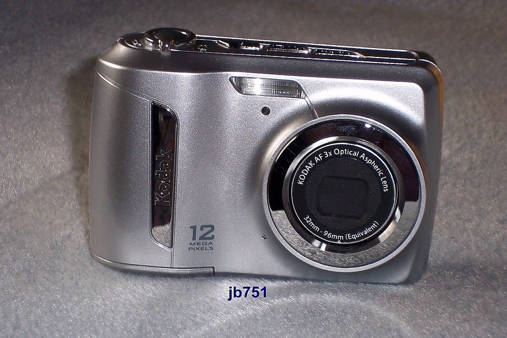 KODAK EASYSHARE C143 12MP DIGITAL CAMERA, SILVER, USED, EXCELLENT