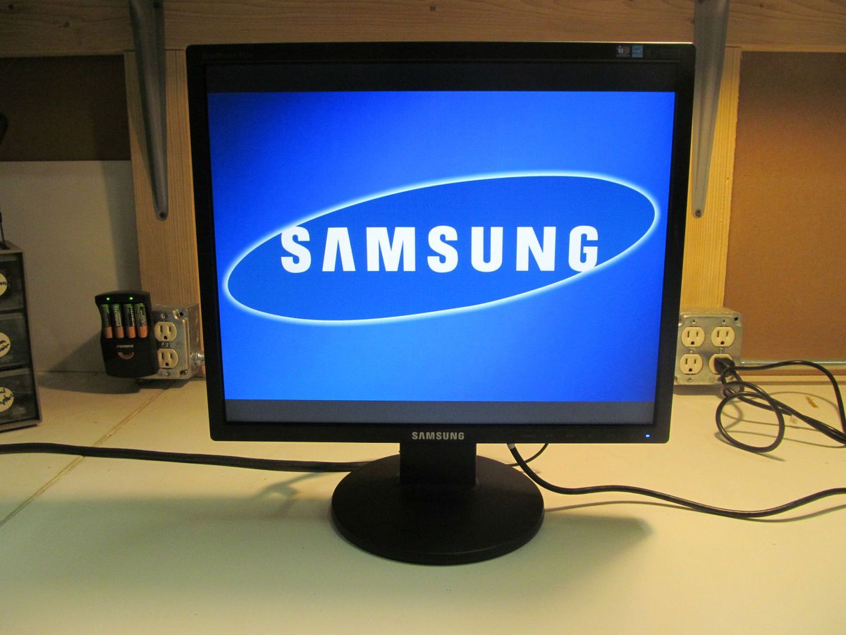 Samsung Black SyncMaster 943N 19 LCD Monitor 1000 1 MY19H9LQ800561F