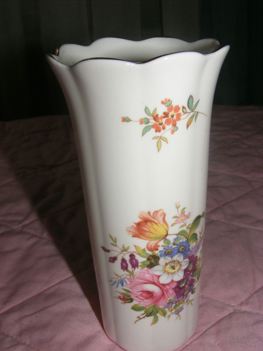 Aynsley Little Switzerland Bone China Vase England