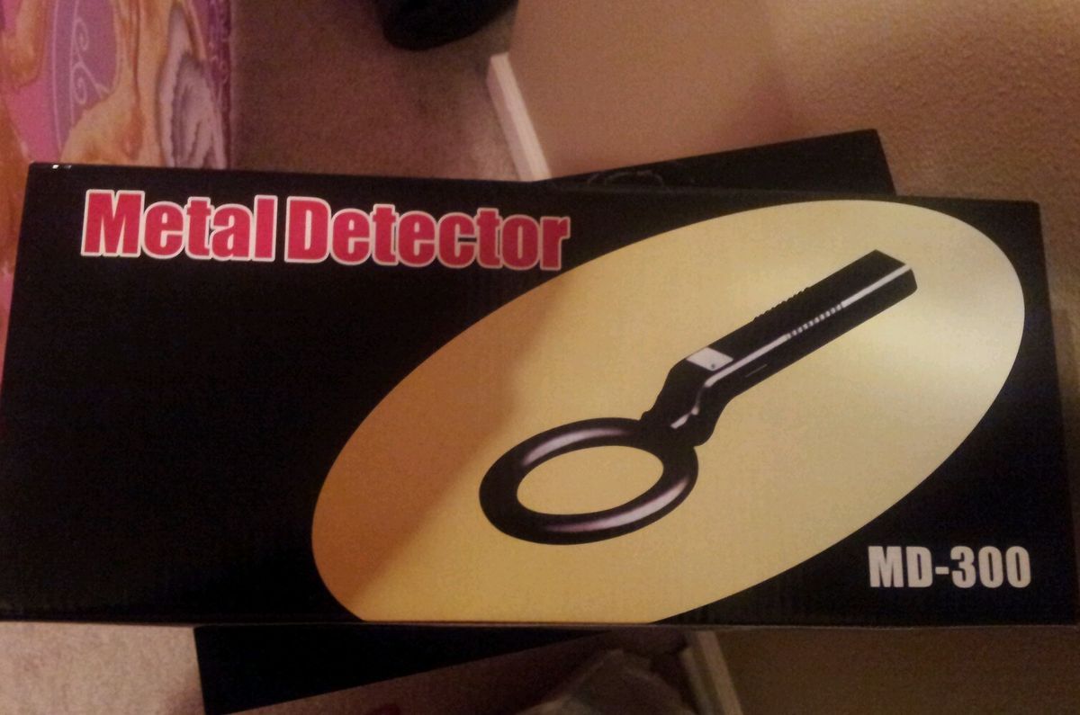 MD 300 Metal Detector