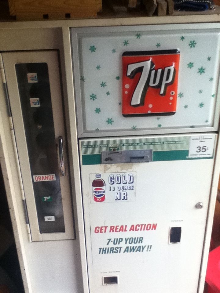 Seven Up Machine 1960s