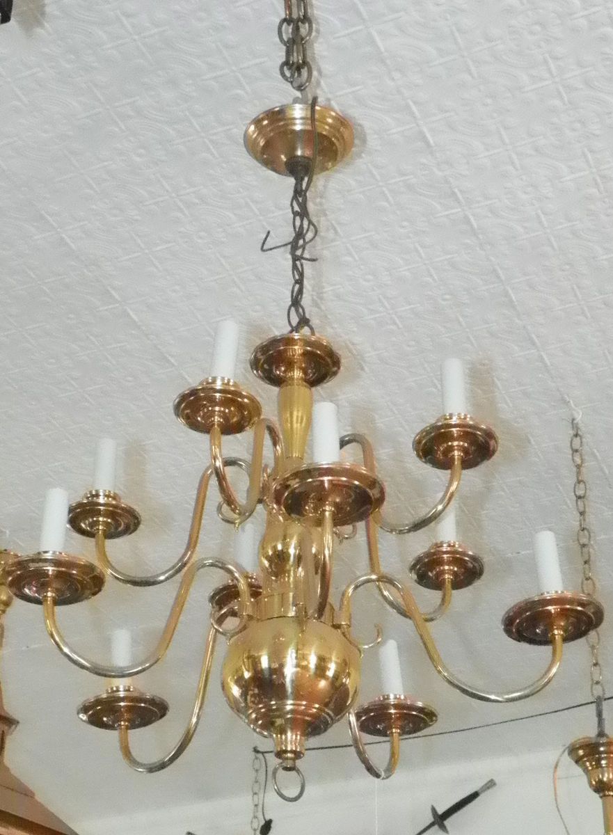 Brass Two Tier Williamsburg 10 Arm Chandelier 4930