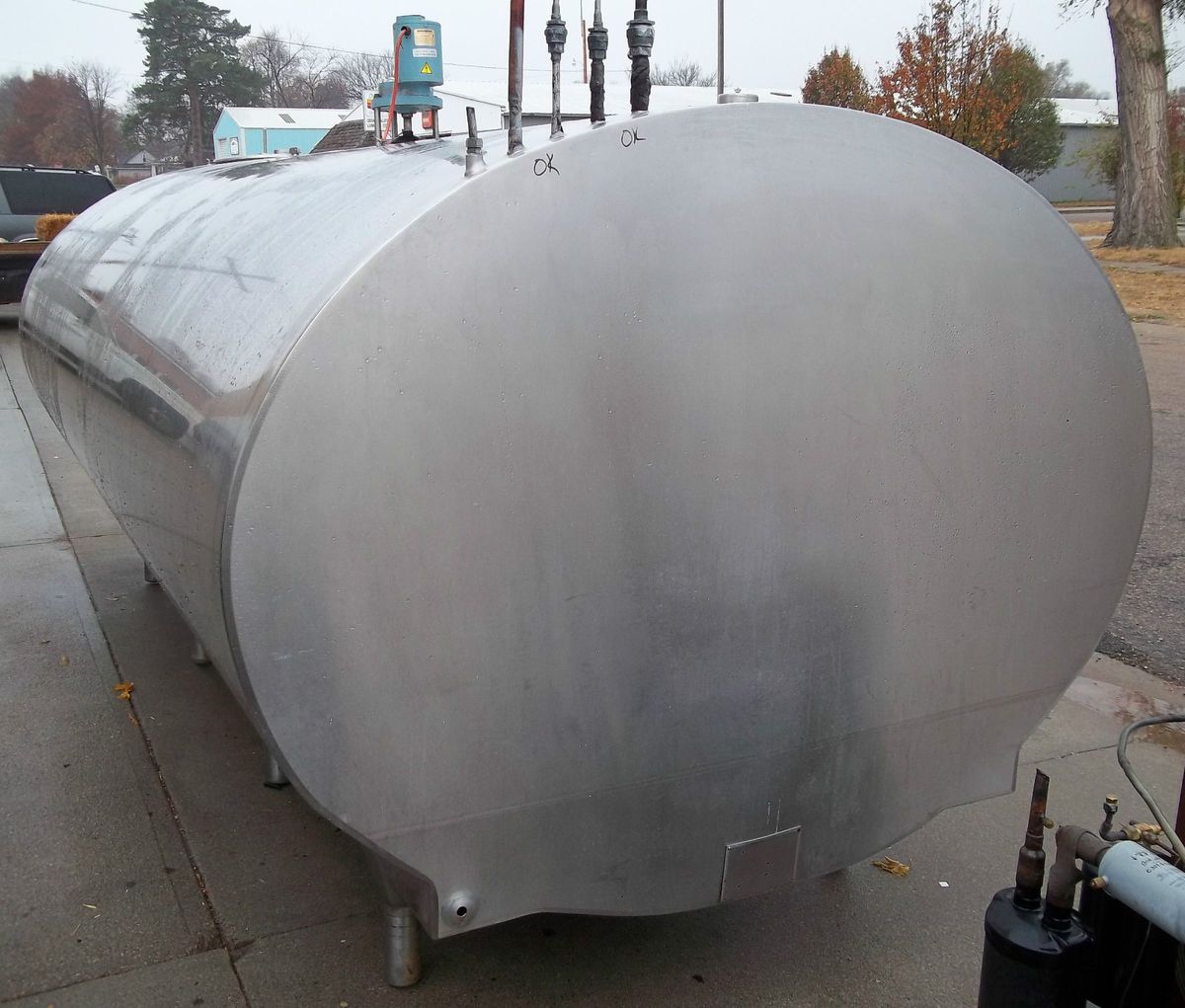Mueller OH10342 2000 Gallon Stainless Steel Bulk Milk Tank