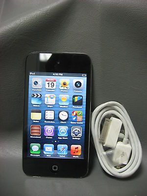 32GB Apple iPod Touch 4th Gen/Used/Retin a/A1367/ Player/Bundled