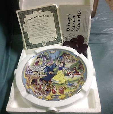 Snow White   The Fairest One Of All Musical Plate   Rare