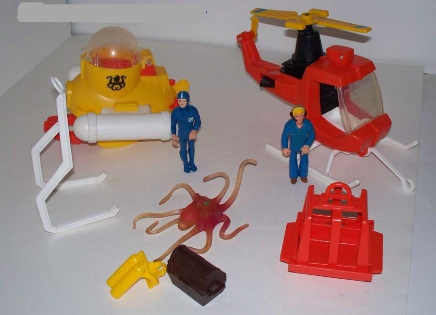 Adventure People #323 Aero Marine Search Team Complete Fisher Price