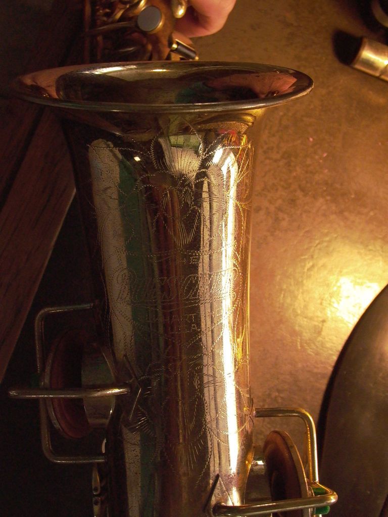 Buescher Alto Saxophone TRUE TONE # 253230 Brass converted Gold
