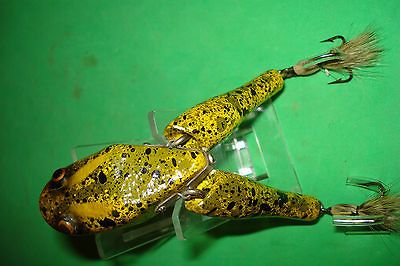 paw paw watta wotta frog 73 VINTAGE WOOD FISHING LURE beautiful with