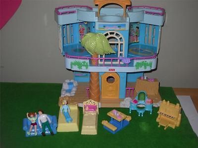 Fisher Price Sweet Streets Beach House Mom Dad Furniture Lot