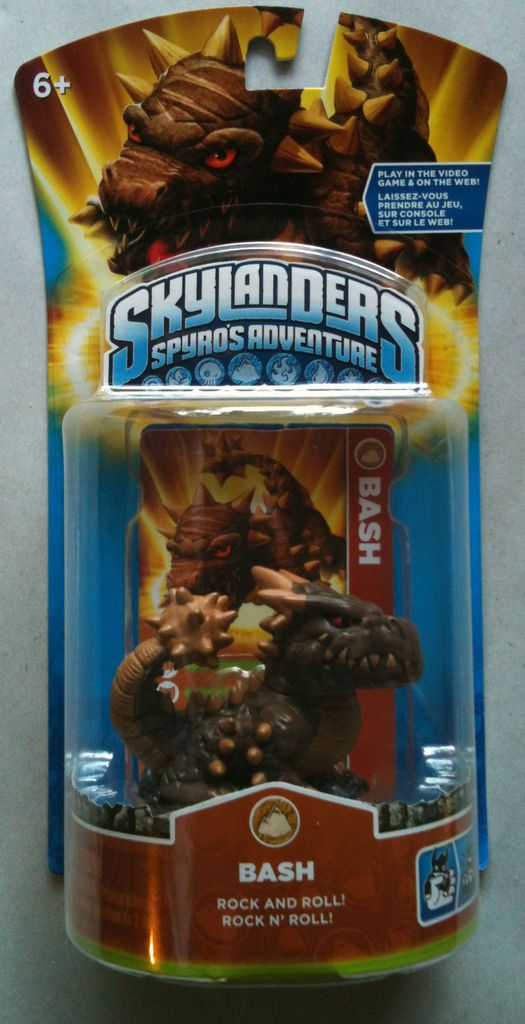 SKYLANDERS BASH (HTF)