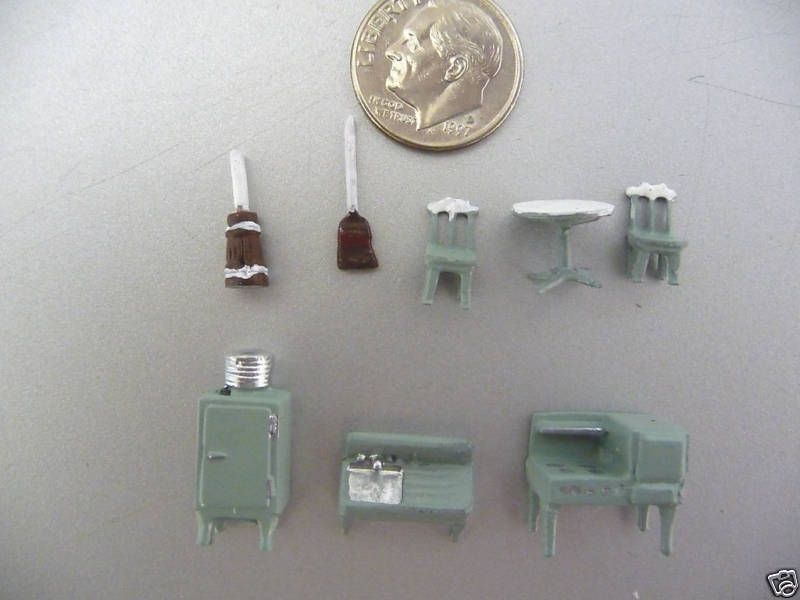 94 1/144 or N scale Miniature Dollhouse Furniture Green Old Style