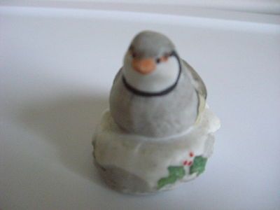 HOMCO HON BIRD ON NEST CHRISTMAS ORNAMENT #5559 PORCELAIN no box