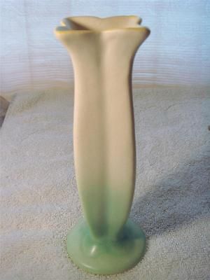 VINTAGE RUM RILL BUD VASE