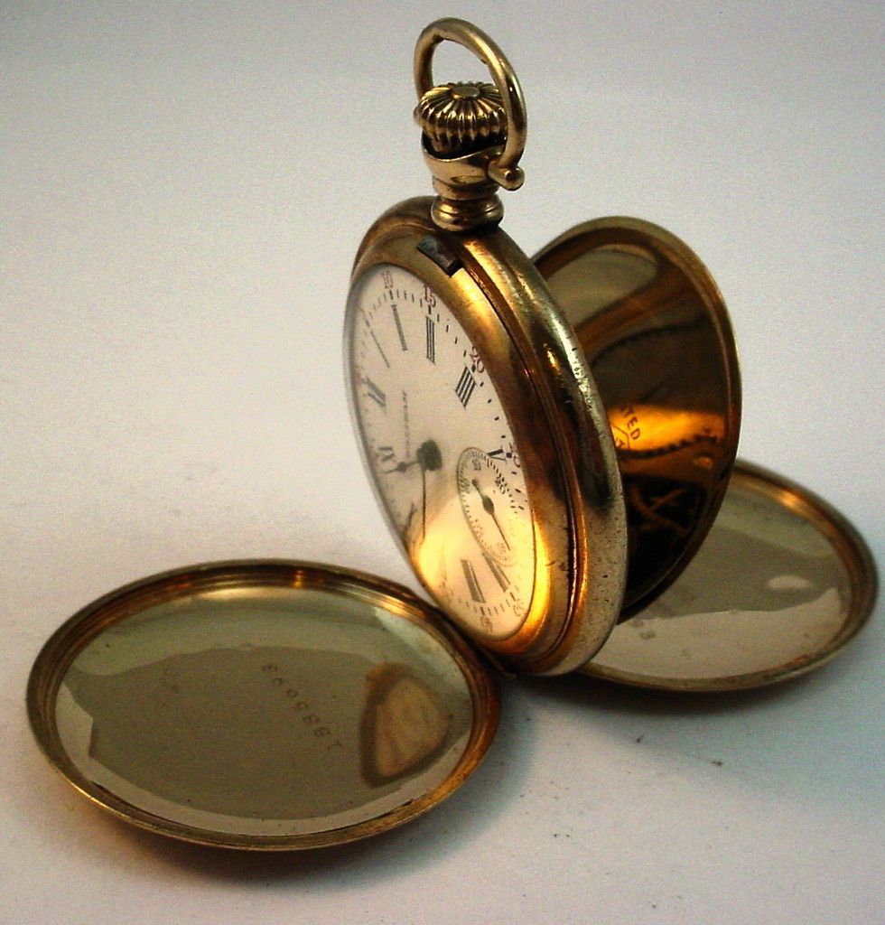 Waltham Ladies engine turned Hunting Case 15 Jewel Pocket Watch 14K GF