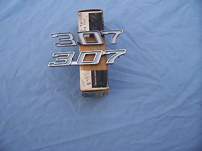 NOS 1970 1972 CHEVROLET+CHEVELLE 307 FRONT FENDER SCRIPTS 1 PAIR