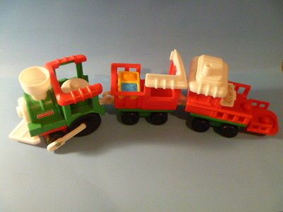 FISHER PRICE=LITTLE PEOPLE=MUSICAL CHRISTMAS TRAIN