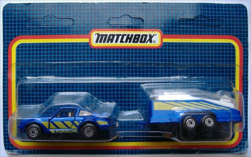 MATCHBOX TWIN PACK Porsche 911 Turbo with Glider Transporter Trailer