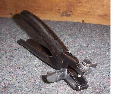 Old CROSSCUT SAW SET GAUGE BLADE TEETH SANDVIK No.111 SUMMER WINTER