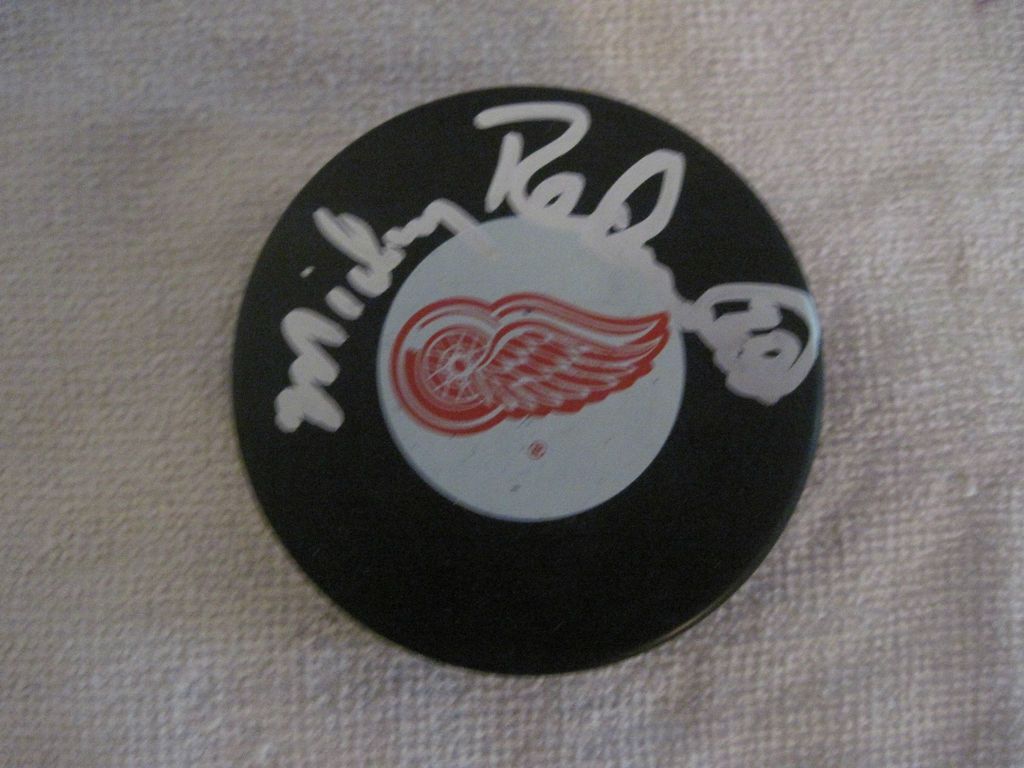 Mickey Redmond Detroit Redwings Signed Puck W/COA