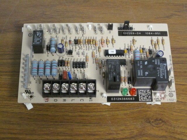 HONEYWELL LENNOX ARMSTRONG DUCANE DEFROST CONTROL BOARD 1084 851 1084