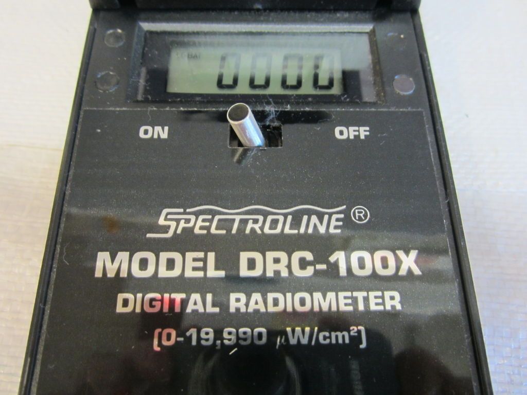 SPECTRONICS SPECTROLINE DRC 100X DIGITAL RADIOMETER