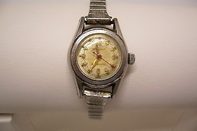 VINTAGE LADIES BULOVA SELF WINDING WATCH