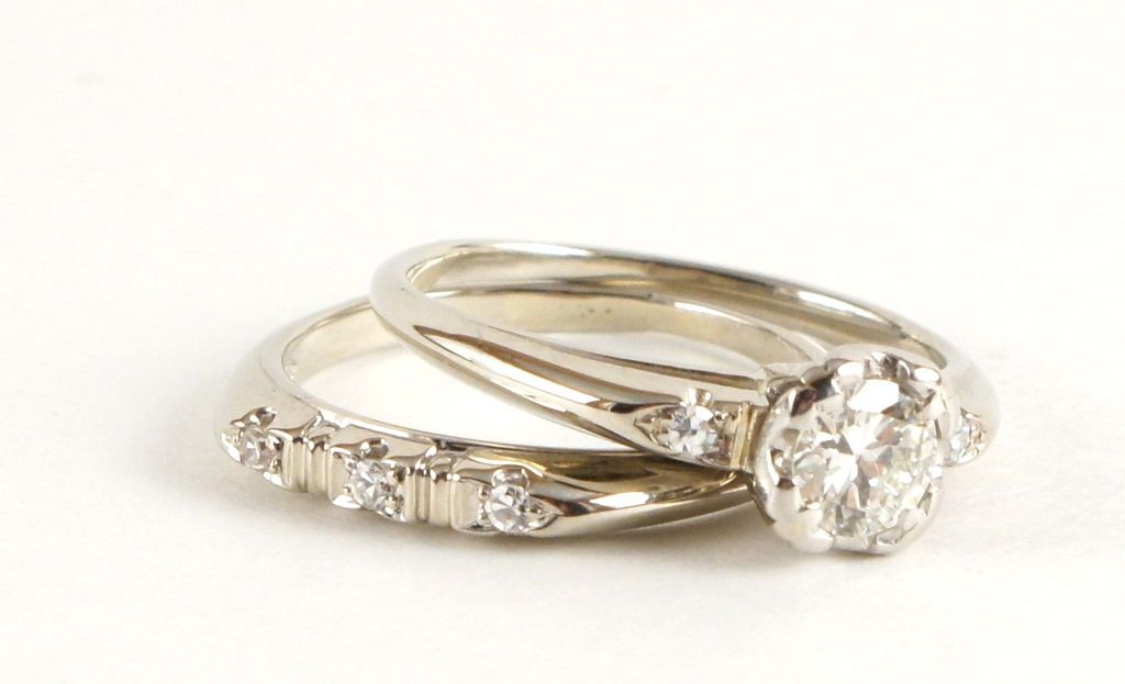VINTAGE 1940s 18K WHITE GOLD, PLATINUM & DIAMOND WEDDING RING & BAND