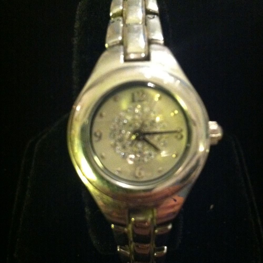 Allude Ladies Silver Tone With Crystals On Face New Battery #J235
