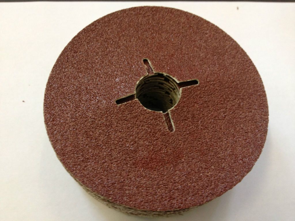 PACK OF 10 115MM X 22MM 120 GRIT FIBRE DISCS SLOTTED, STEEL AND