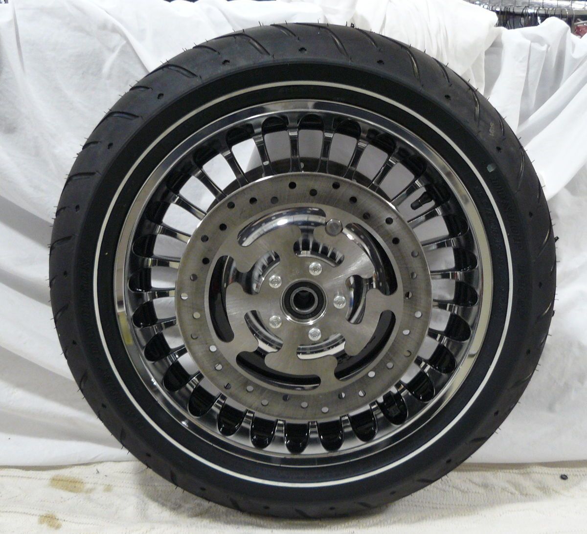 Harley Davidson Touring 28 Spoke Chrome Wheels Tires Stock Take Offs