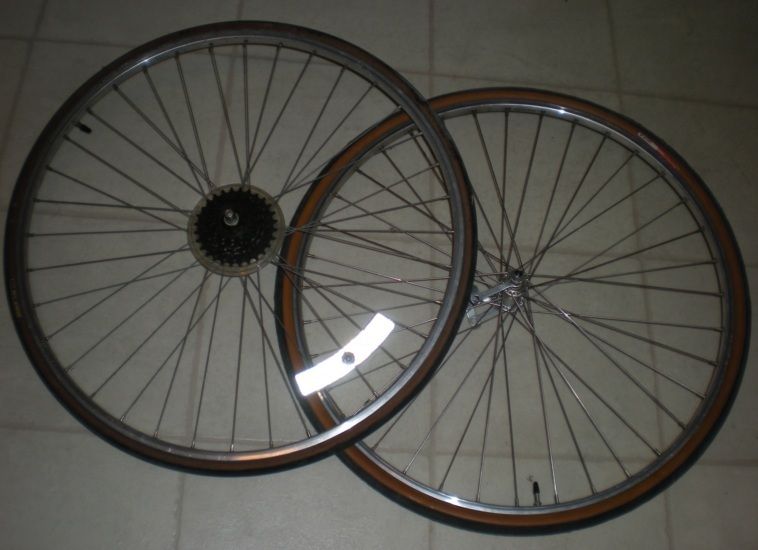 Vintage 1970s 1980s Weinmann 27 Bike Rims w Shimano Via Schwinn Hubs