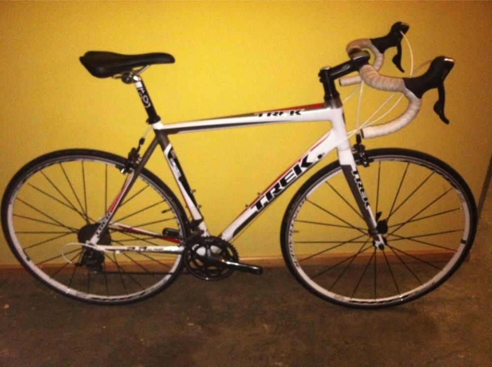 2010 Trek 2 3 56cm Road Bike Shimano 105 Aluminum