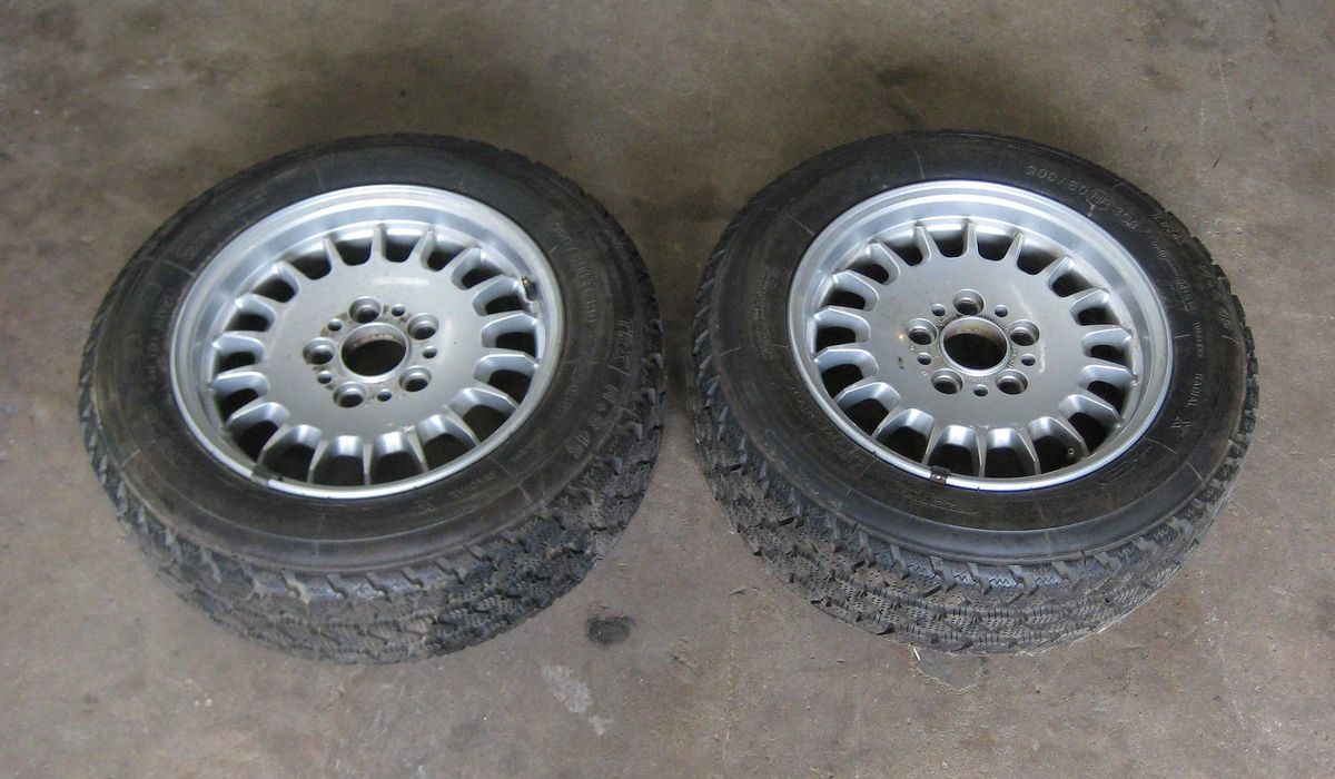 Winter Wheel Pair w Tires 200 60 390 528E 533i 535i 633CSI 635